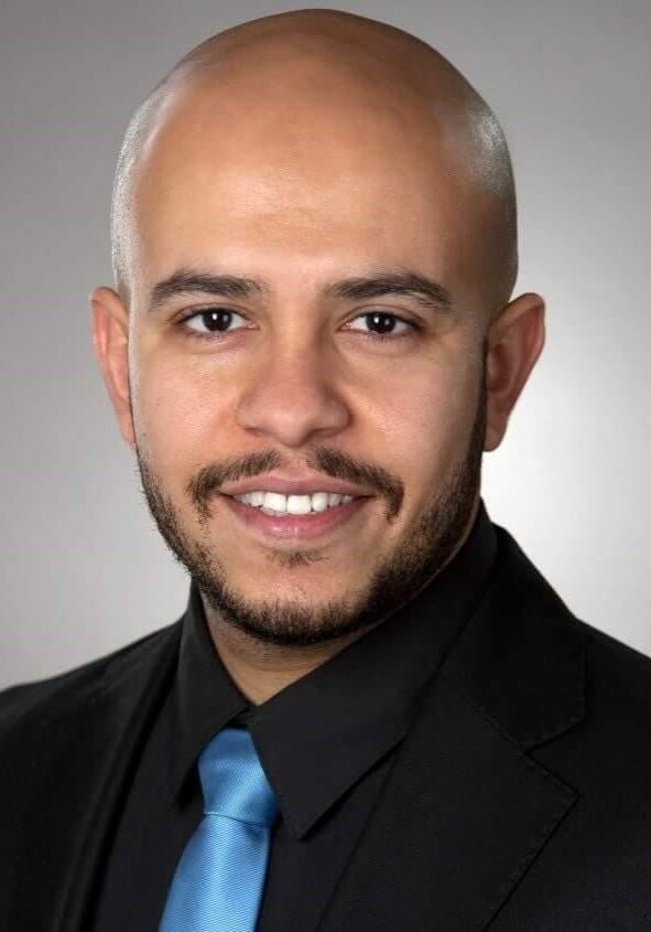 Mahmoud Elkenz - Steuerberatung auf Arabisch